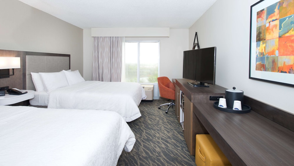 Hampton Inn & Suites N. Ft. Worth Alliance Airport - photo 12