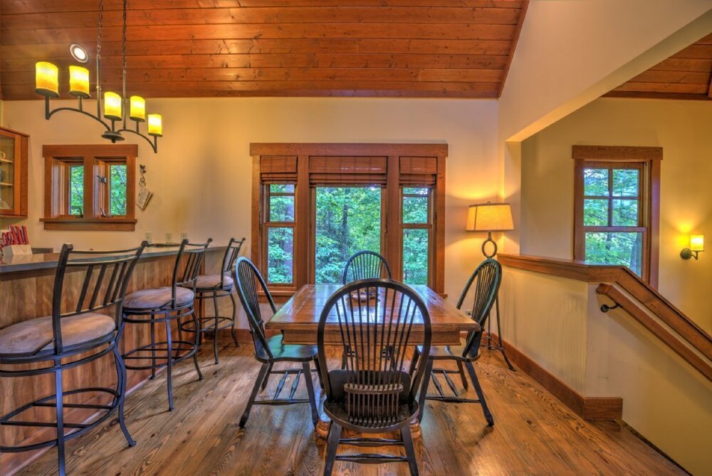 Wild Turkey’s Roost 1 Br Cabin — Black Mountain — photo 5