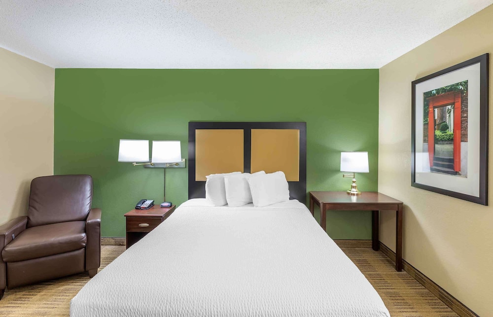 Extended Stay America Select Suites Milwaukee Wauwatosa - photo 15