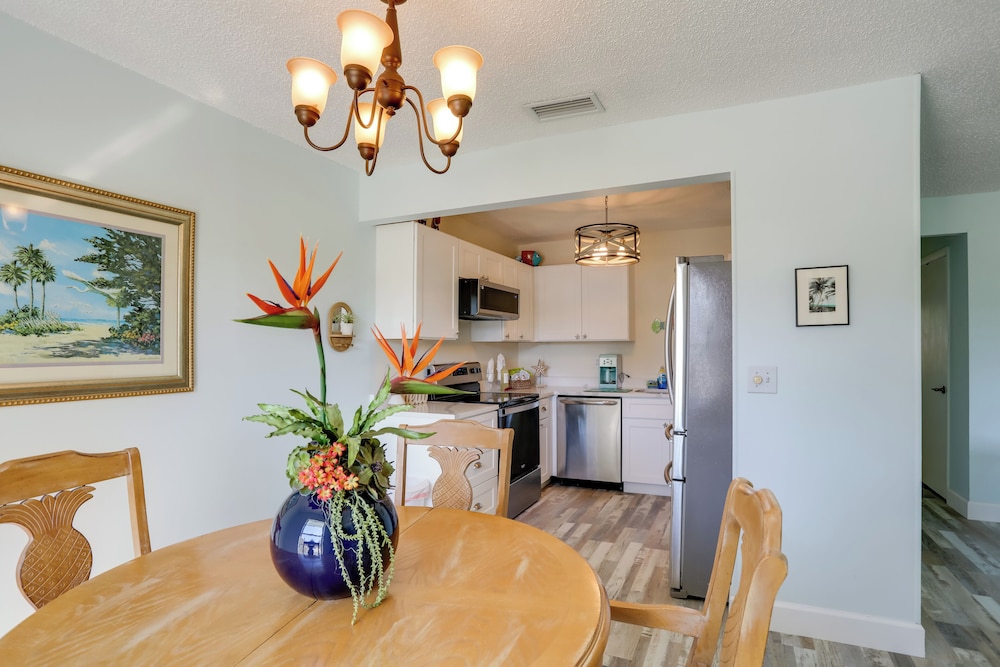 Townhome Near Hobe Sound Beach Hiking & Golfing — 4-Star Luxury Hotel in Hobe Sound, United States