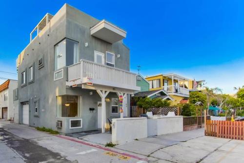 199 Surf Stars Combo in San Diego, United States