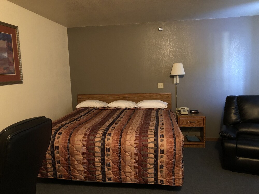 The Thunder Cove Hotel - photo 5