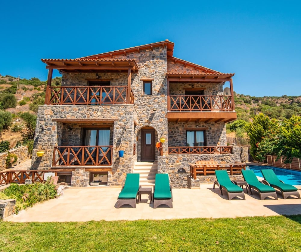 Villa Avia Milatos Crete — 4-Star Luxury Hotel in Agios Nikolaos, Greece