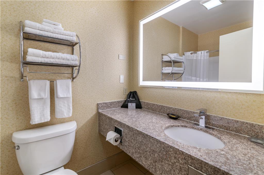 Best Western Plus Keene Hotel - photo 47