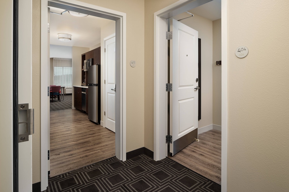 TownePlace Suites by Marriott Leesburg - photo 8