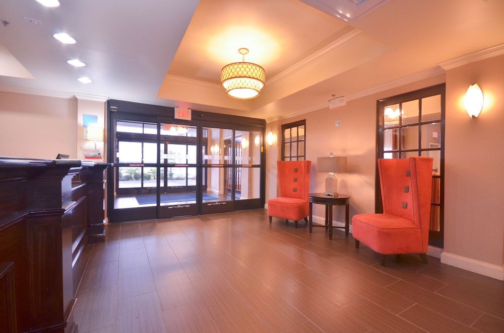 Holiday Inn Express Hotel & Suites Pine Bluff Pines Mall by IHG - photo 47