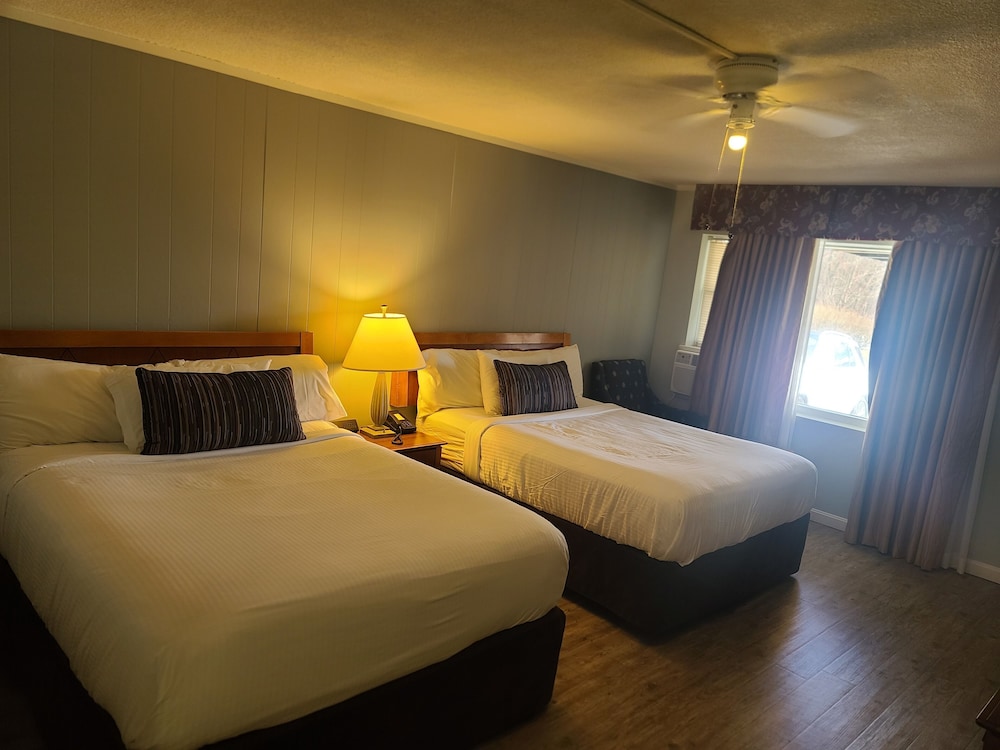 Econo Lodge Inn & Suites Tilton - photo 6