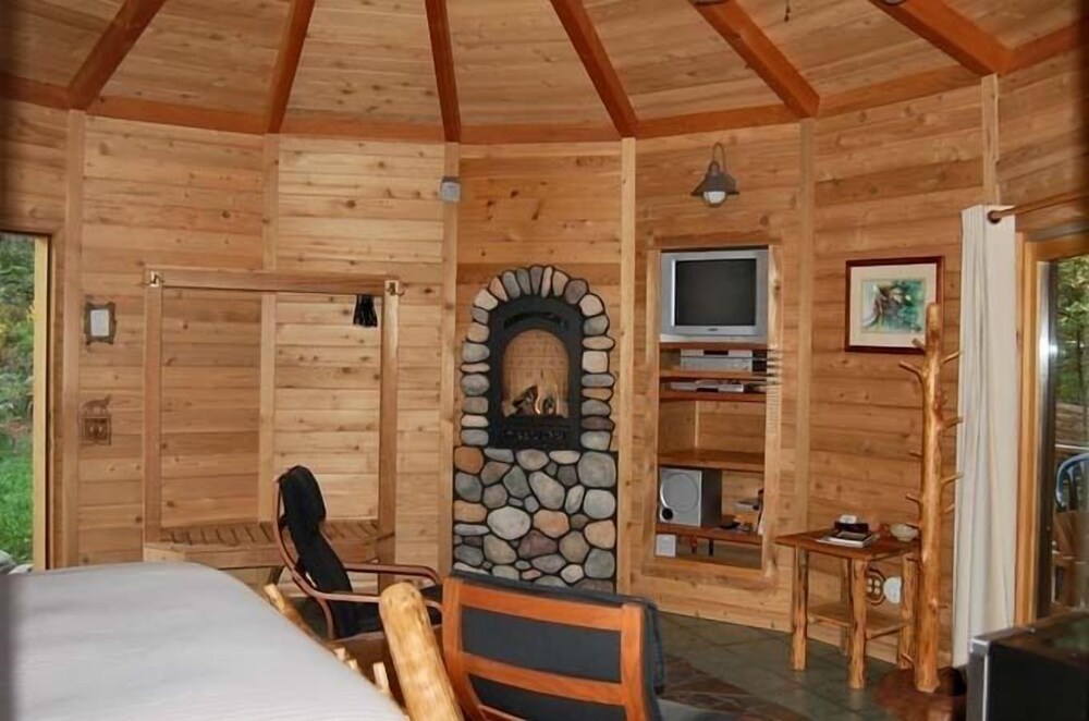 Stormking Hotel at Mt. Rainier - photo 6