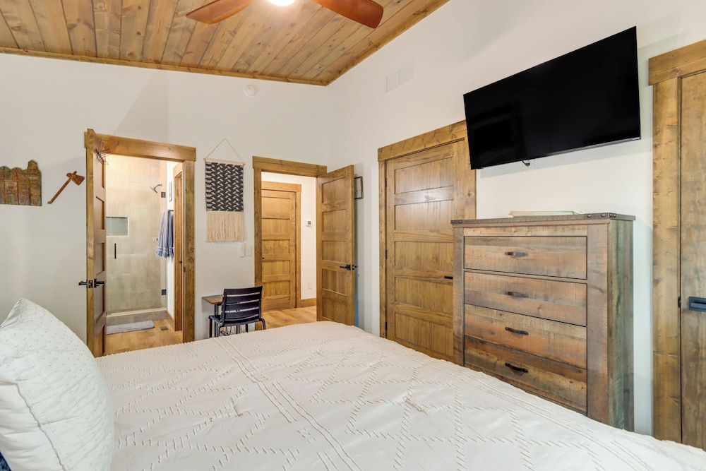 Ellijay Resort Home w Hot Tub & Fire Pit - photo 10
