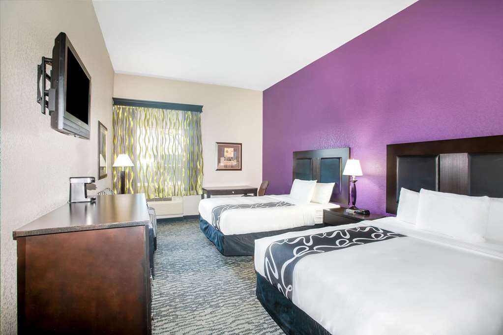 La Quinta Inn & Suites by Wyndham Kyle Austin South - photo 19