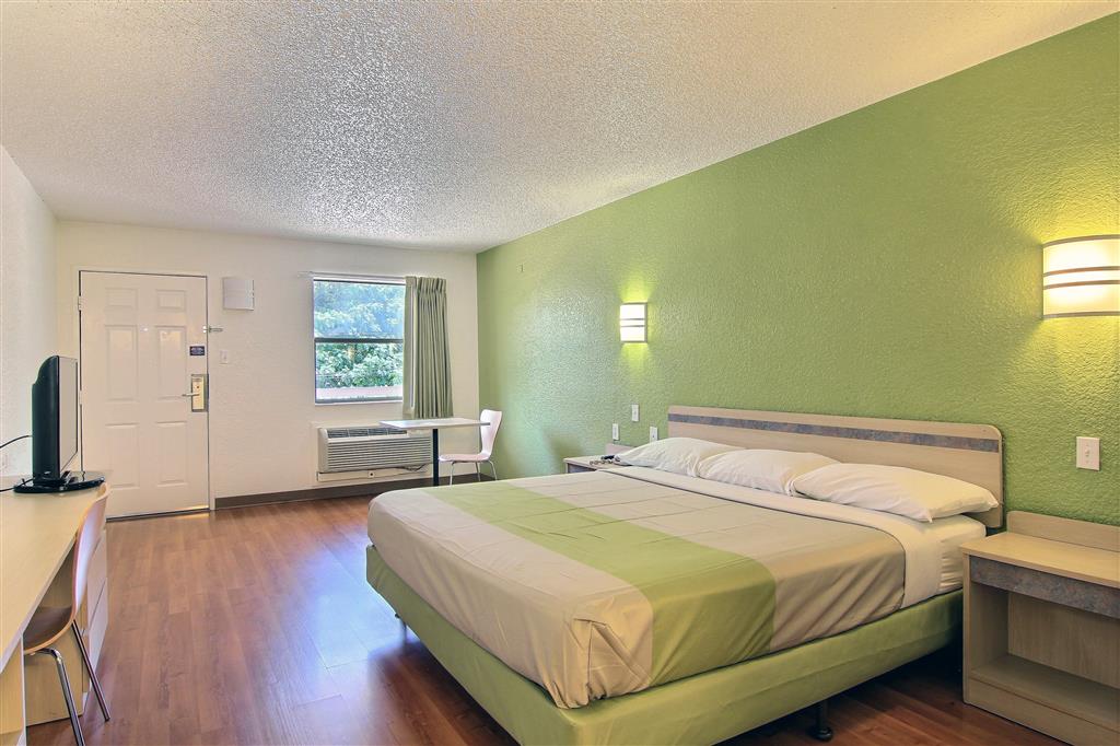 Motel 6 Austin TX Central Downtown UT - photo 12