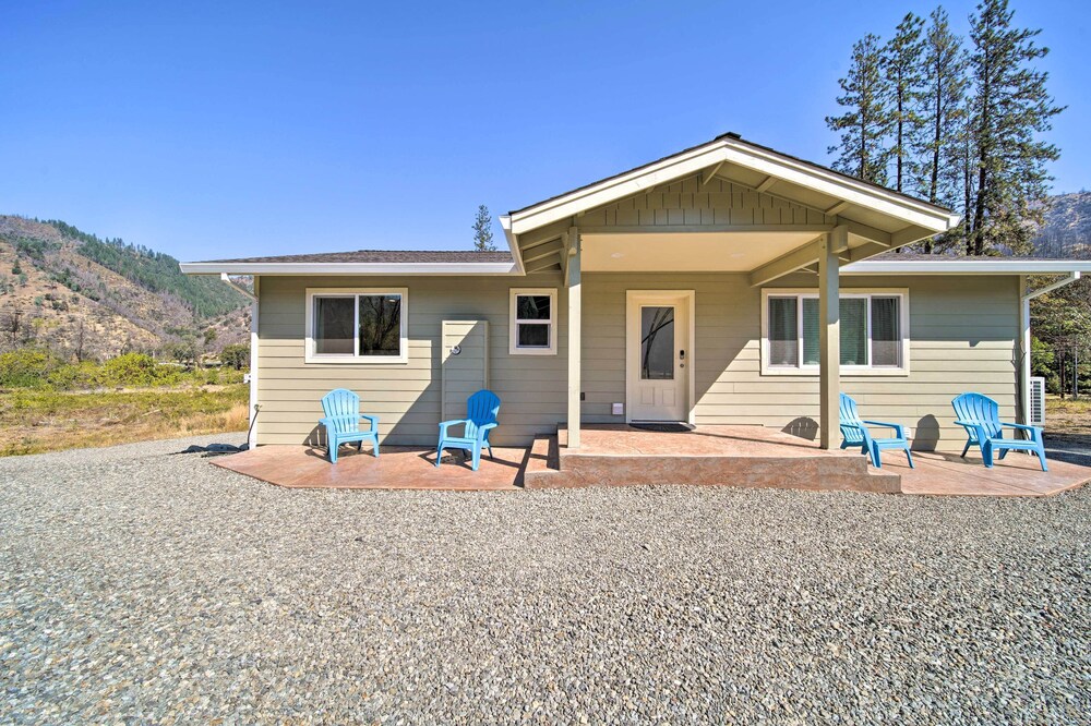 River Acres Retreat With Grill And River Access — Weaverville