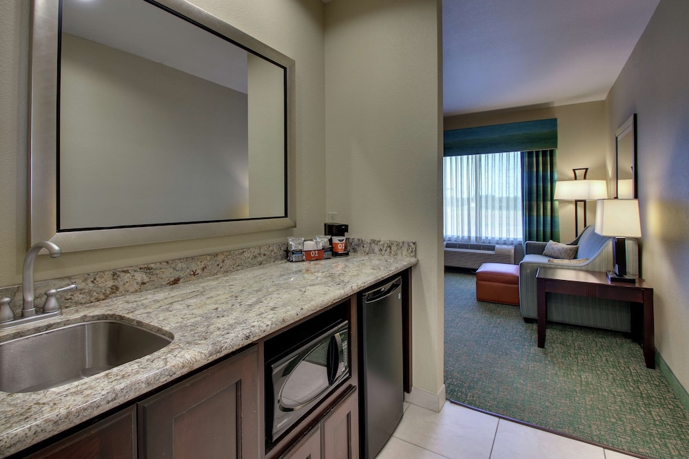 Hampton Inn Vernon - photo 14