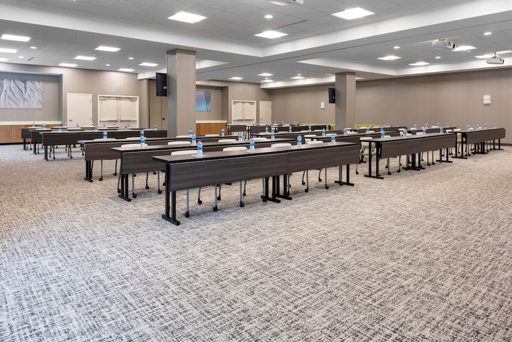 SpringHill Suites by Marriott Durham City View - photo 25