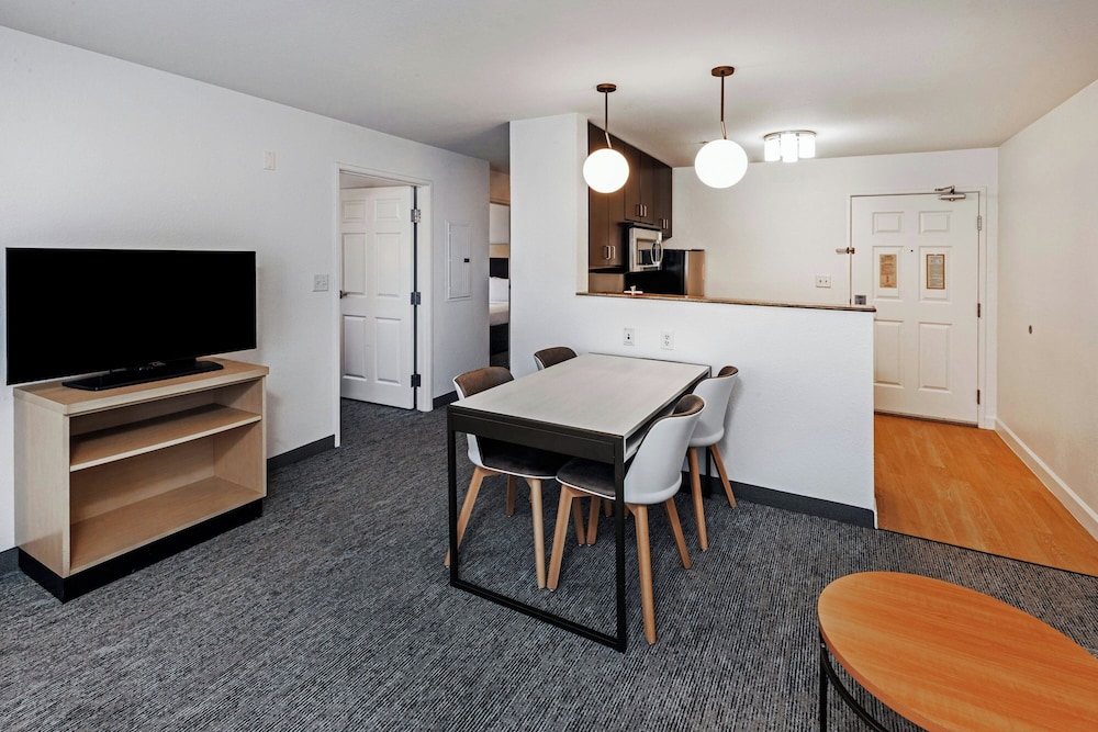 Towneplace Suites by Marriott Broken Arrow - photo 22