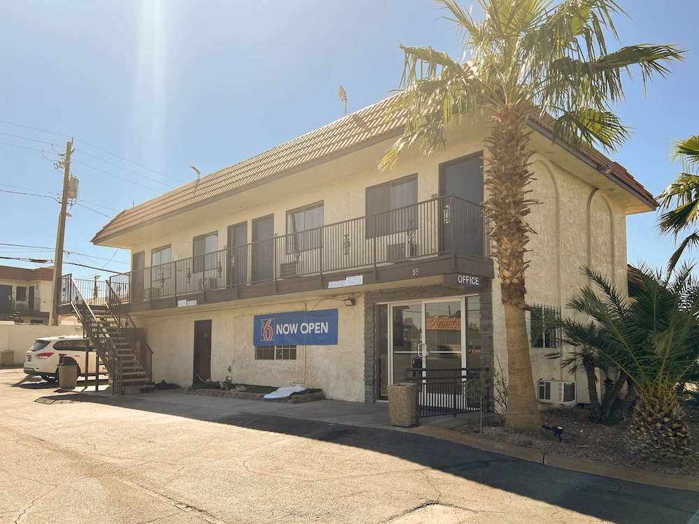 Motel 6 Henderson NV - featured photo