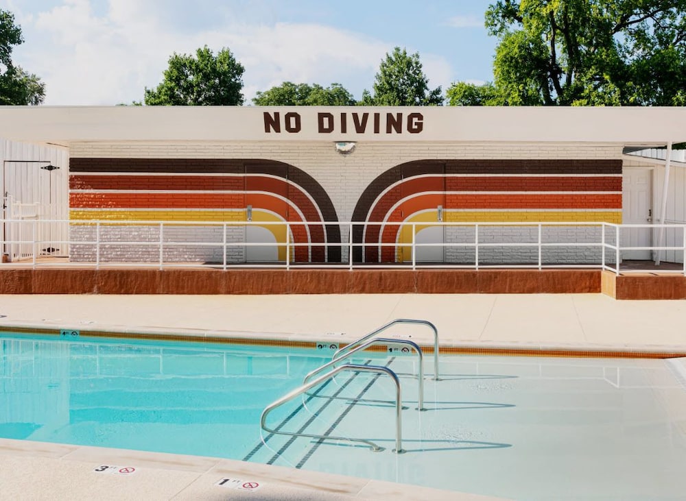 The Dive Motel & Swim Club - photo 31