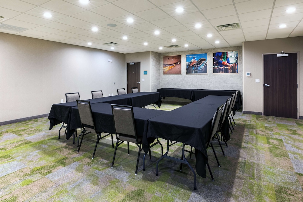 Home2 Suites by Hilton Weatherford - photo 45