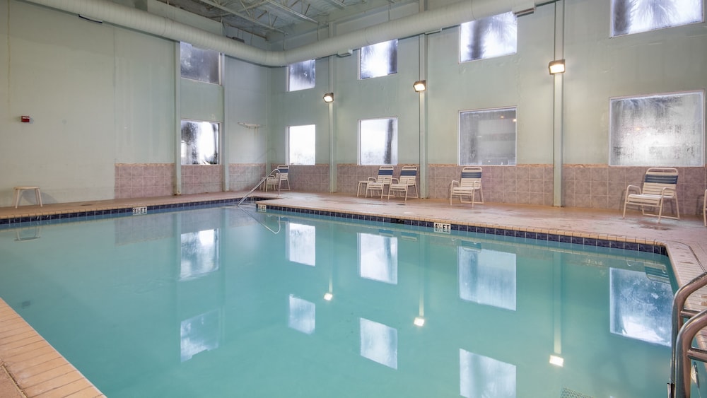 Tidewater Beach Luxury Penthouse With Resort Amenities and a View - photo 18