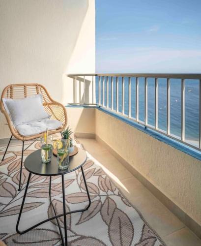 Bonito piso en primera línea de playa — 4-Star Luxury Hotel in Almunecar, Spain