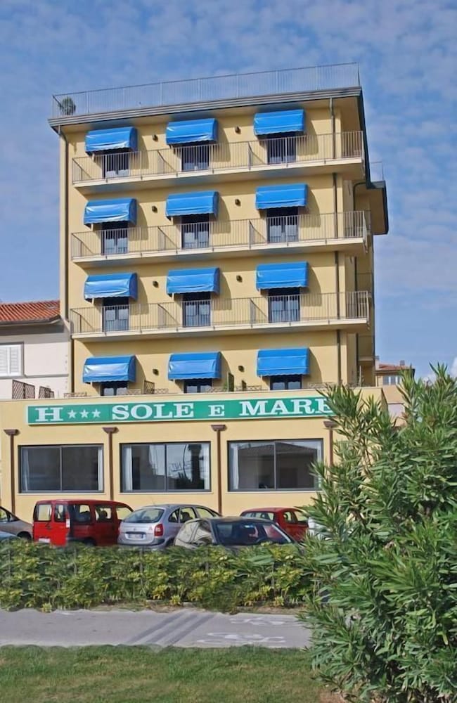 Sole e mare - carbon neutral hotel in Viareggio