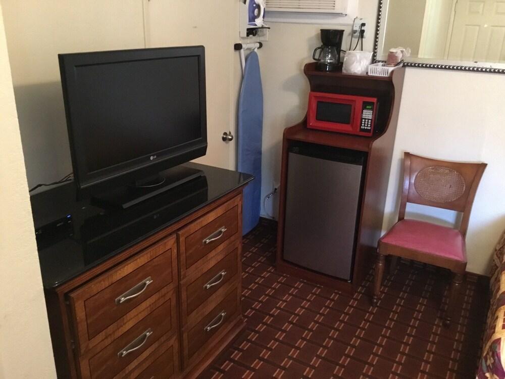 Jerry's Motel Oakdale - photo 19