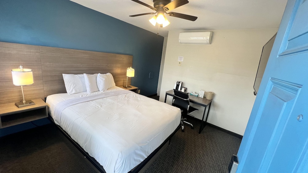 Pismo Beachwalker Inn & Suites - photo 34