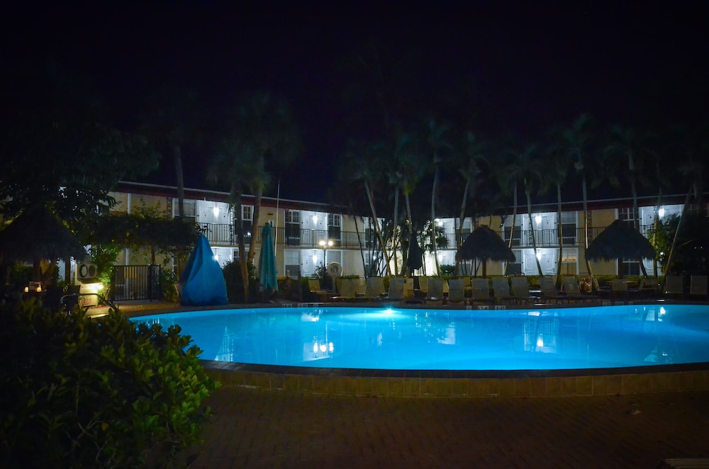 Gulfcoast Inn Naples - photo 40