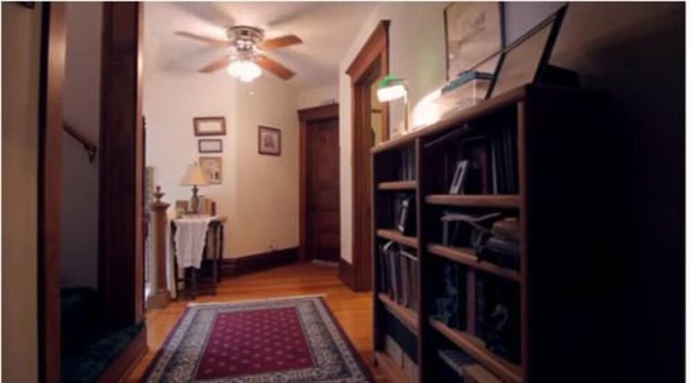 Victorian Lace Bed & Breakfast - photo 11