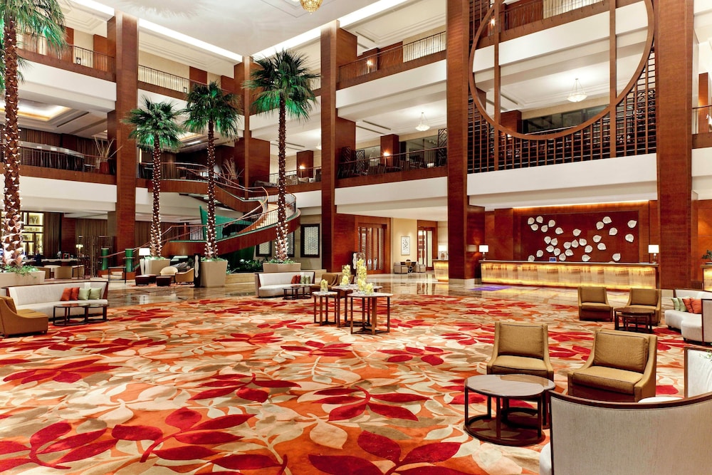 Sheraton Dongguan Hotel free shuttle to Canton Fair for in house guests — hotel in Dongguan