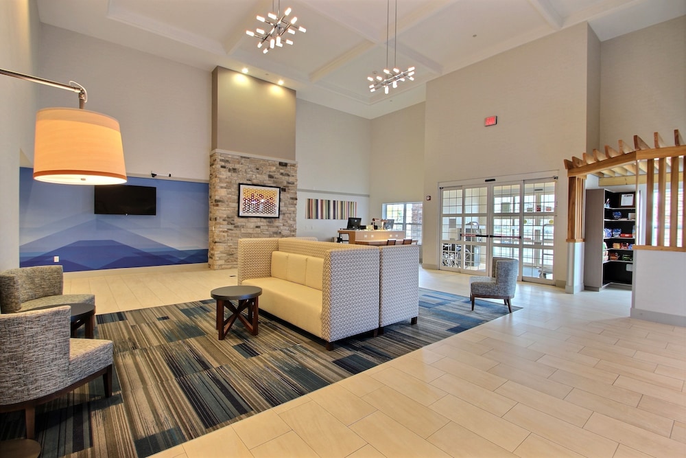 Holiday Inn Express Hotel & Suites Milwaukee Airport by IHG - photo 98