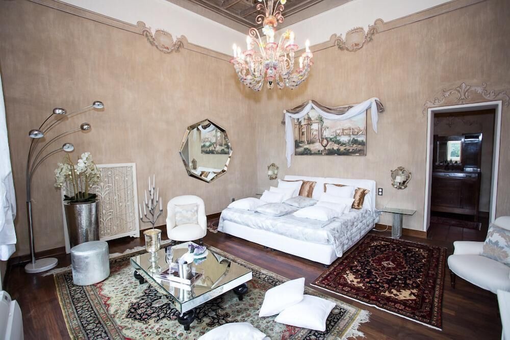 Villa Ghiringhelli — 4-Star Luxury Hotel in Azzate, Italy