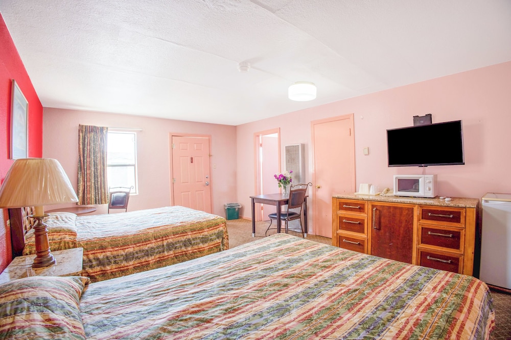 Sands Motel By OYO El Paso near Airport - photo 26
