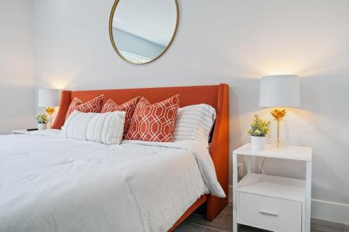 New Few Minutes To Downtown 10 To The Beach — West Palm Beach