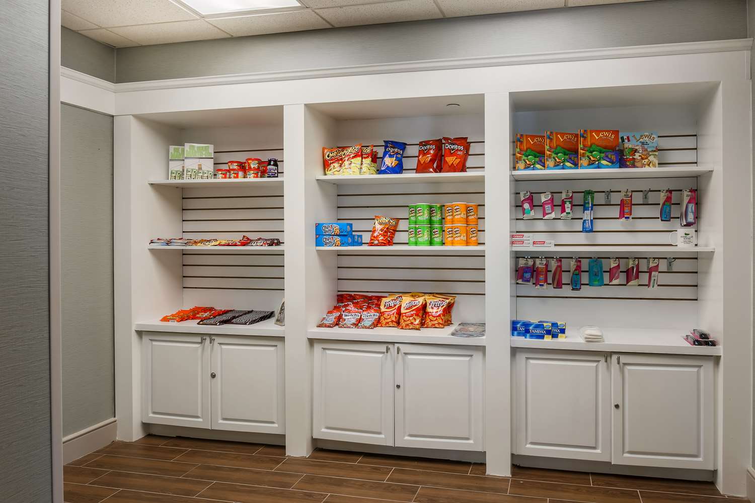 Homewood Suites by Hilton Southwind Hacks Cross - photo 8
