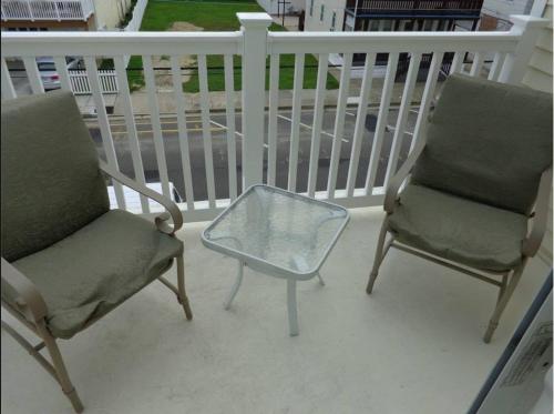 Fountain Motel Townhouse with Shared Pool — 4-Star Luxury Hotel in Wildwood, United States