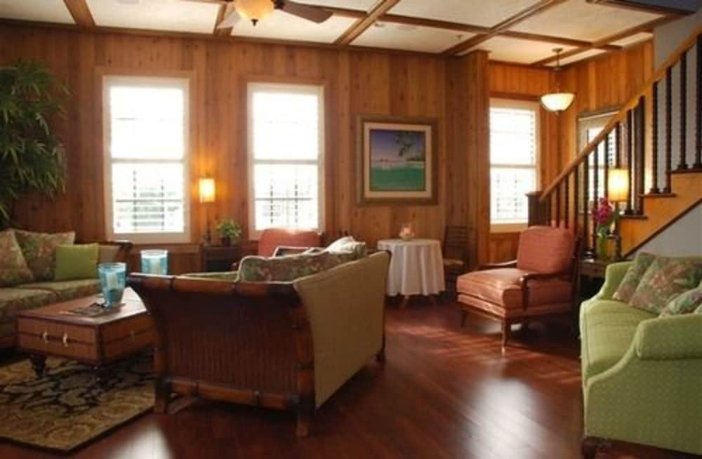 Jensen Beach Inn - photo 24