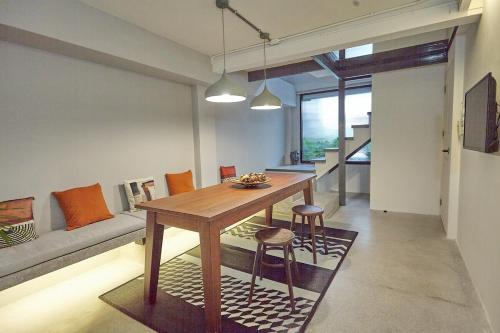Stylish duplex 2 BR apartment 3 mins walk to BTS Nana — 4-Star Luxury Hotel in Bangkok, Thailand