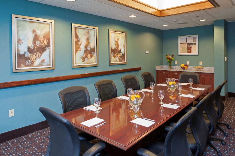 Hampton Inn and Suites Kokomo - photo 41