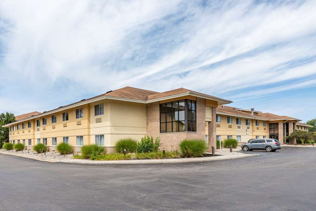 Comfort Inn Okemos East Lansing - photo 2