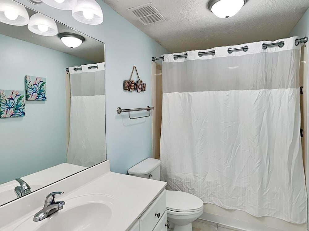 Majestic Beach Towers 1 1412 - photo 21