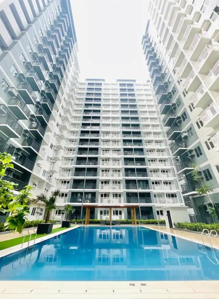 Hubomoto SM Suites in Iloilo, Philippines