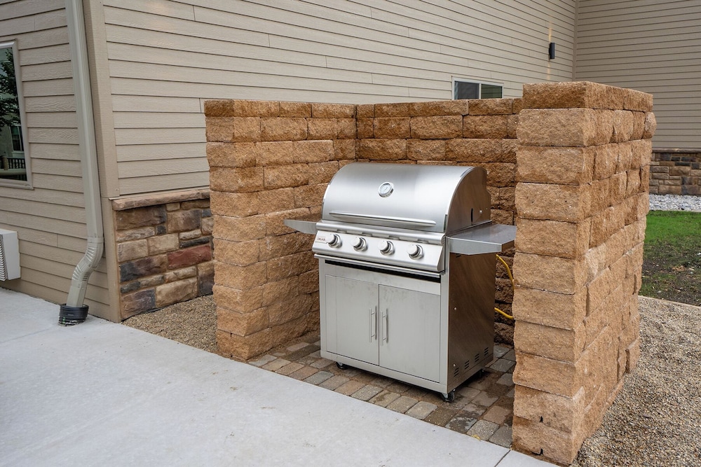 Cobblestone Inn & Suites Sheldon - photo 36