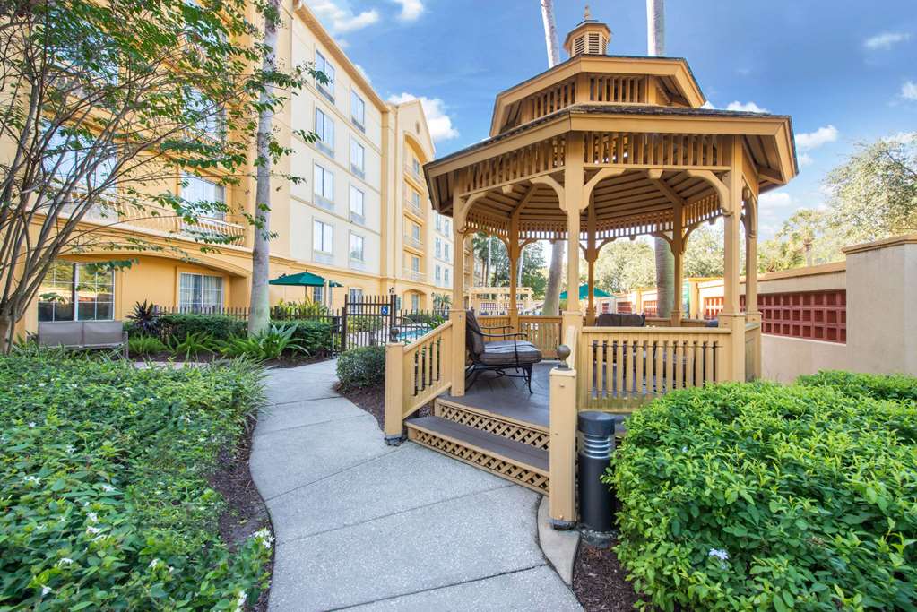 La Quinta Inn & Suites by Wyndham Tampa Brandon Regency Park - photo 32