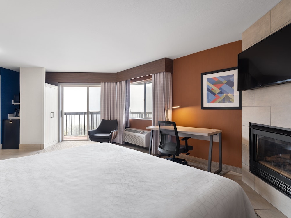 Holiday Inn Express Ft Bragg by IHG - photo 24