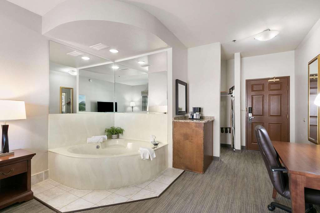 Country Inn & Suites by Radisson Greeley CO - photo 10