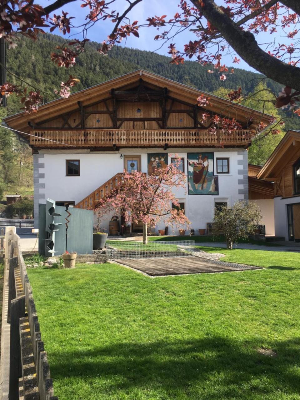 Apartment Der Riese — 4-Star Luxury Hotel in Reith Bei Seefeld, Austria
