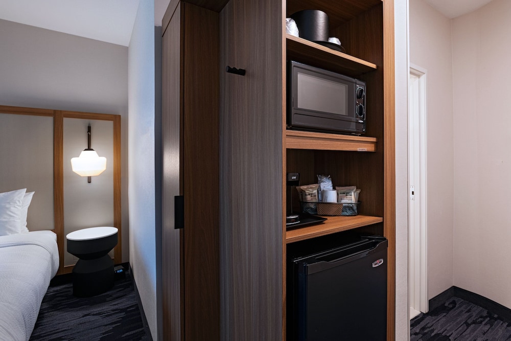 Fairfield Inn & Suites Hillsboro - photo 9