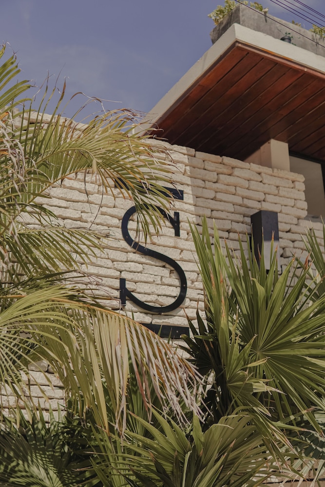 The Strabon Tulum