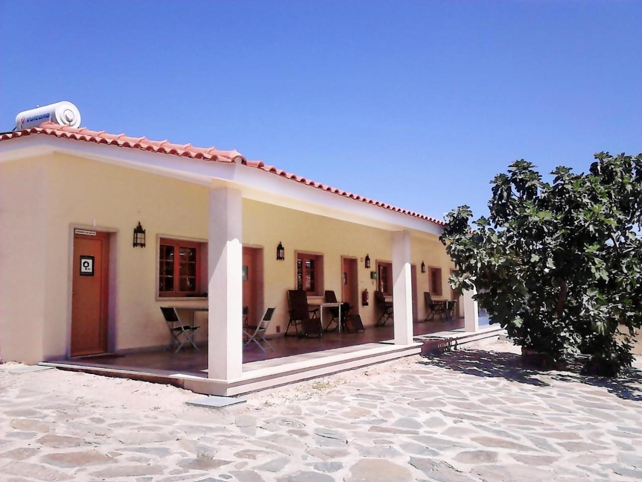 Quintas Do Valbom E Cuco — hotel in Torre De Moncorvo